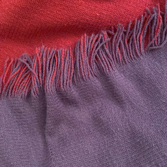 Double sided wool cape - Picture 10 of 12